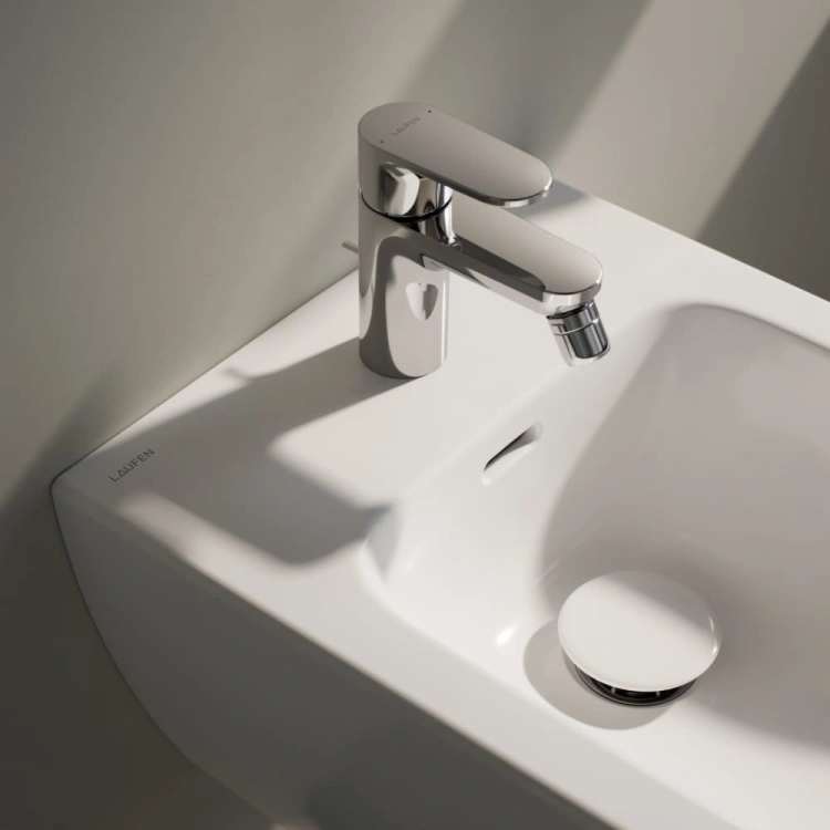 Laufen PRO X Bidet podwieszany, z otworem na baterie na środku, z przelewem. H8308600003021 (3).jpg